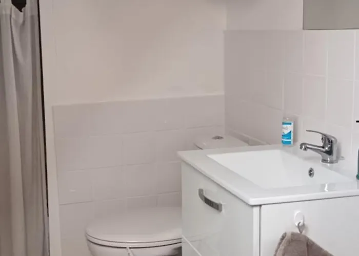 La Petite Ecole De La Baie